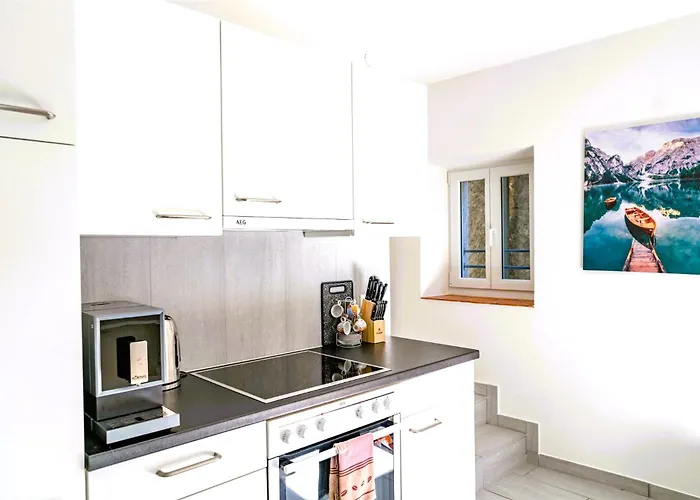 Rustico In Pietra * Brissago TI